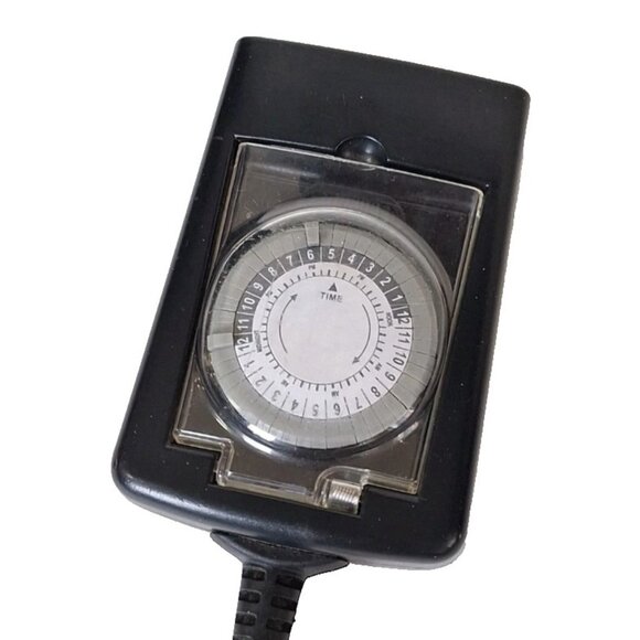 WESTEK TM12DOLB Outdoor Daily Timer with Grounded Outlet, Black - Picture 2 of 4